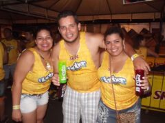 Oktober 10 Anos